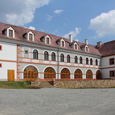 Zamek Liboun Hotel Louňovice pod Blaníkem Exterior foto